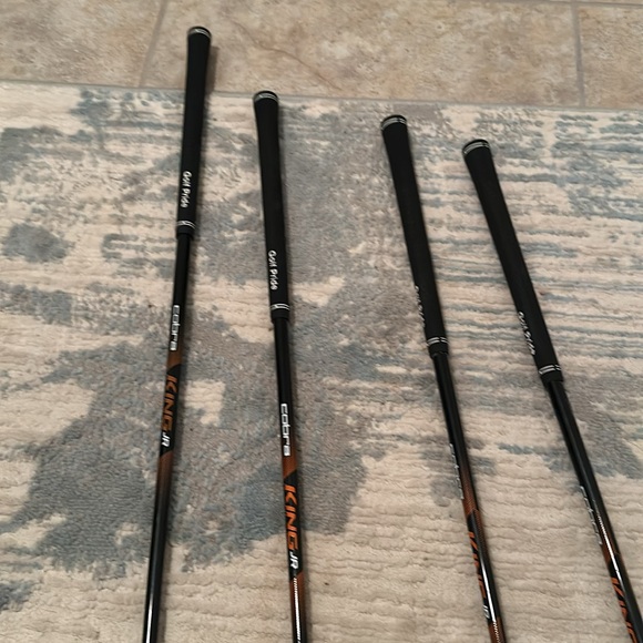 Cobra Junior golf set - Picture 2 of 4